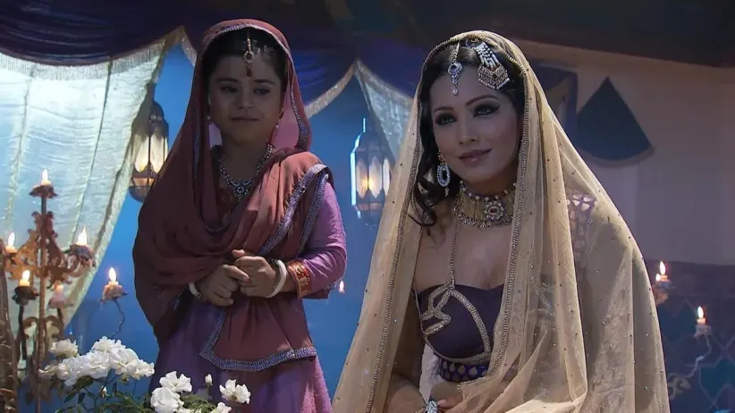 Hakim finds Benazir's letter - Jodha Akbar