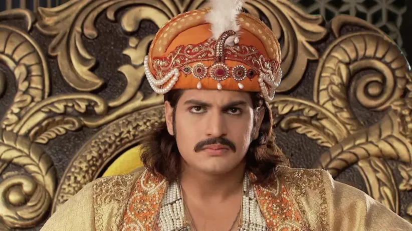 Adham defeats and kills Imtiaz - Jodha Akbar