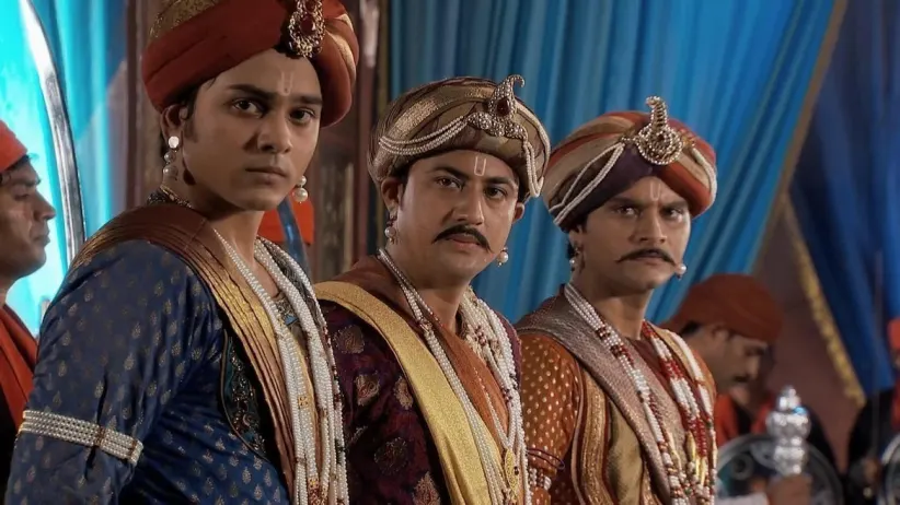 Jalal threatens Bharmal - Jodha Akbar