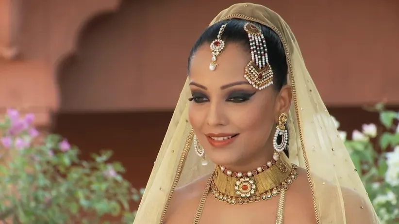Ramtanu Pandey refuses Jalal's gifts - Jodha Akbar