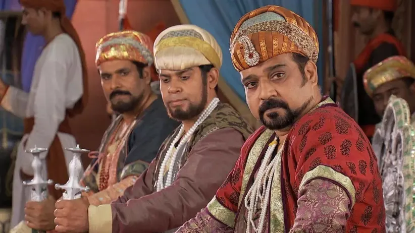 Anga incites jealousy in Ruqaiya - Jodha Akbar