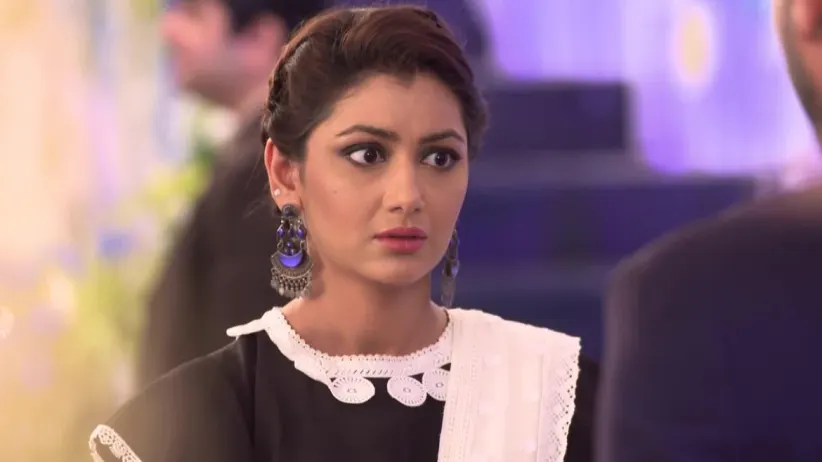 Abhi and Pragya argue over King - Kumkum Bhagya Highlights