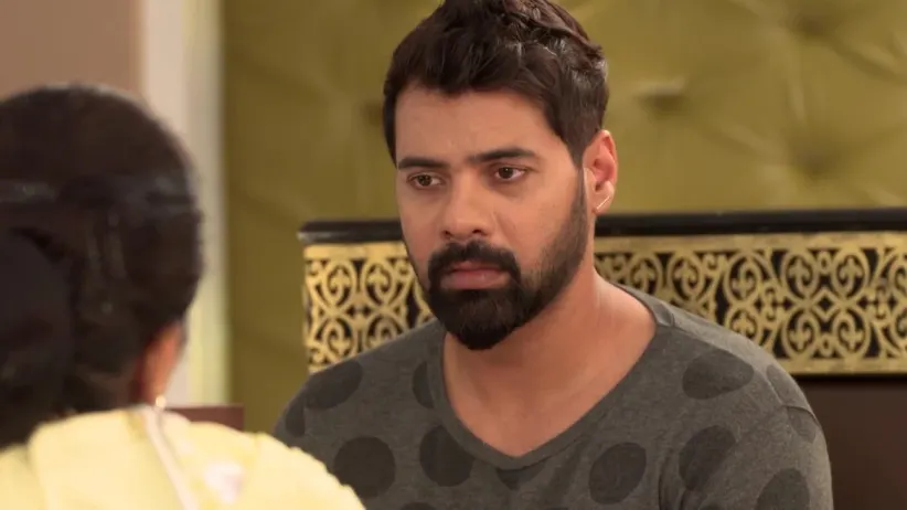 Abhi regrets leaving Pragya - Kumkum Bhagya Highlights