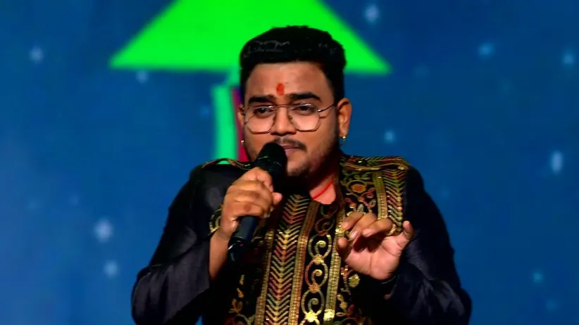 Bhumi and Hemant get everyone to groove