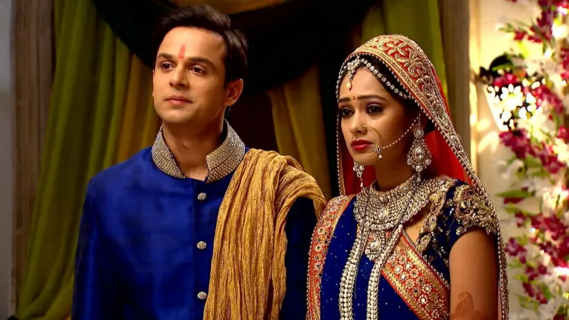 Vihaan and Aarushi Leave the House