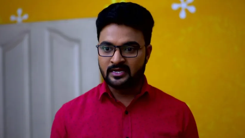 Divya Takes Ajit Kumar's Fingerprints