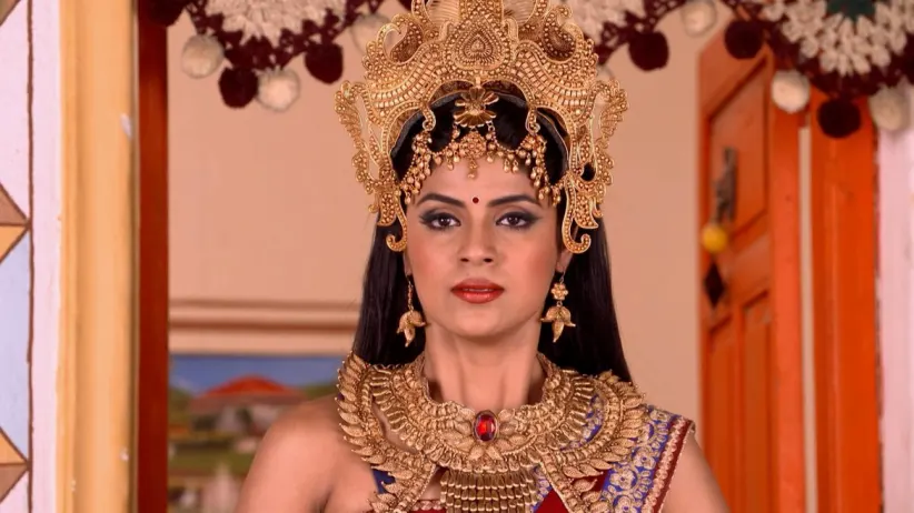 Riya Comes to Meet Arya