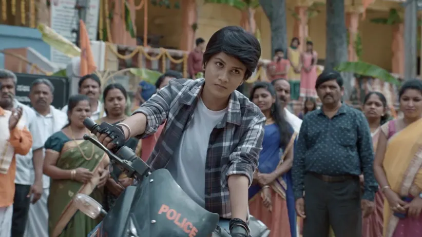 Bala Sees Sathya and Karthik