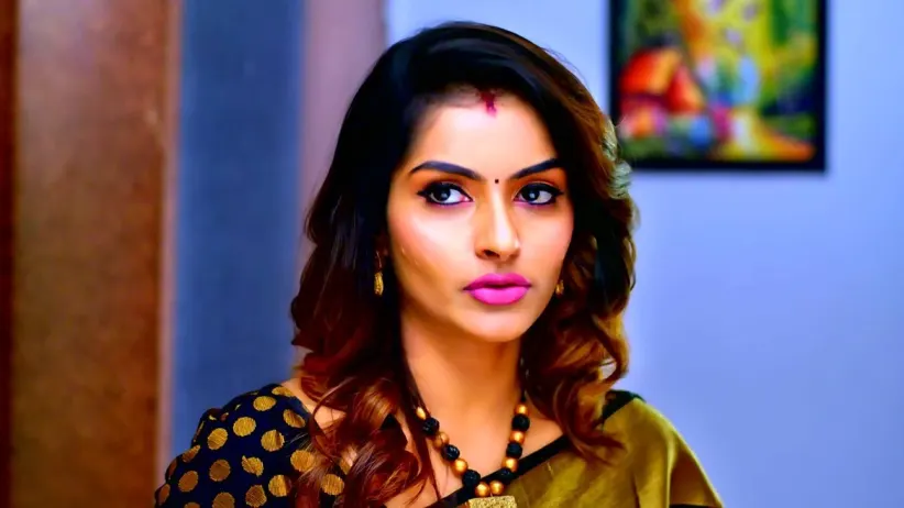 Maya Instigates Archana | Thirumathi Hitler