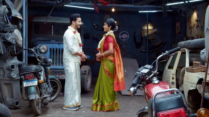 Karthik Confused about Love-Friendship