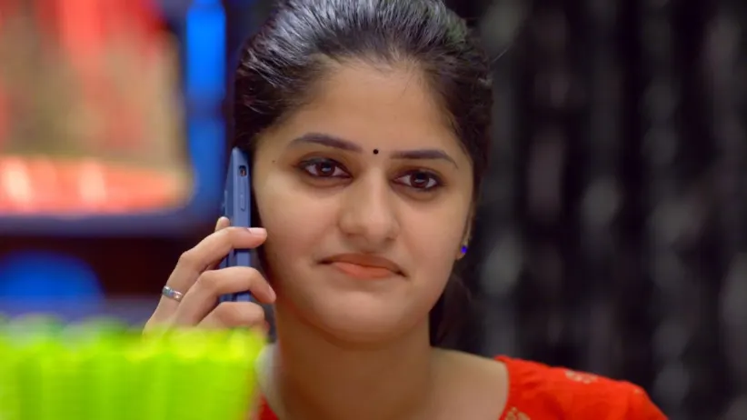 Sreelakshmi Stops Maya
