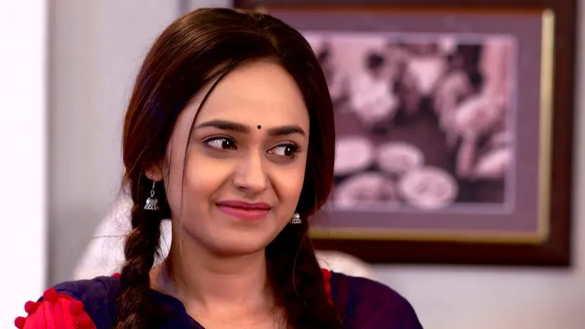 Urmi Goes to Hit Rini with a Bat