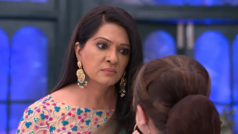 Sarala Threatens Kavitha