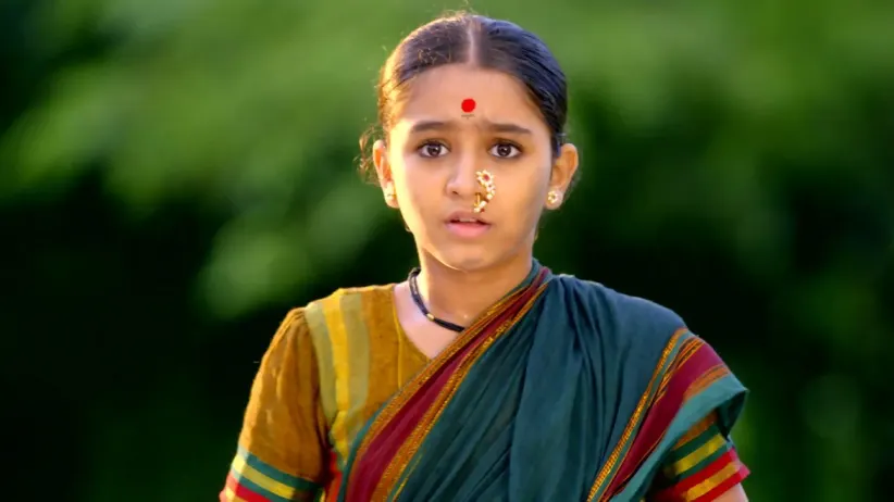 Ramji Sees Ramabai Working as a Labourer