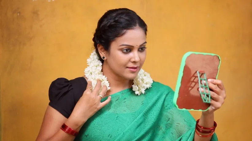 Abhirami Learns About Pandi