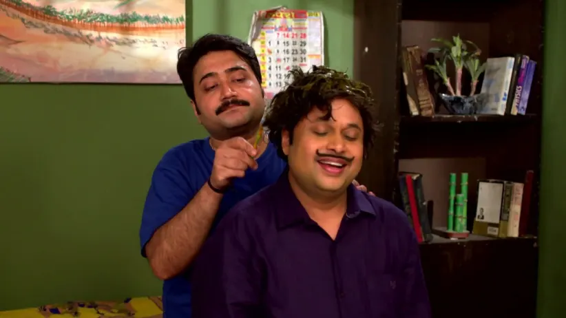 Rajesh Learns about Happu’s Hair Fall