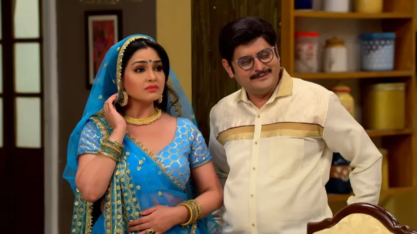 Tiwari and Angoori Romance in the Open