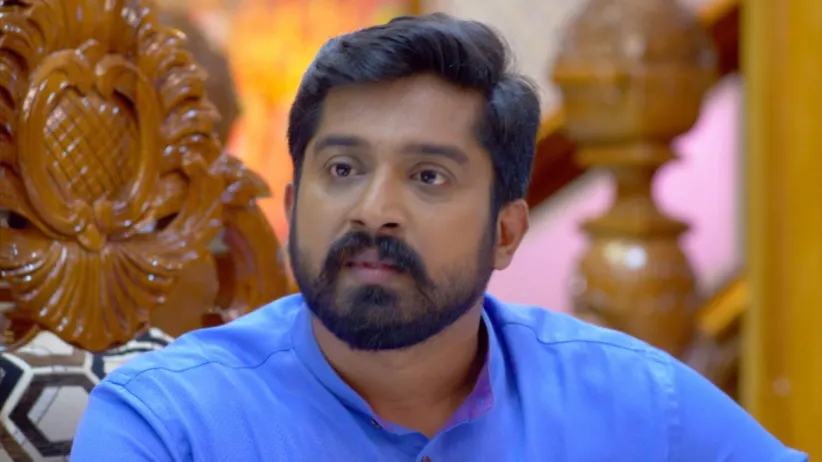 Deepu Gets Hold of Trivikraman's Phone
