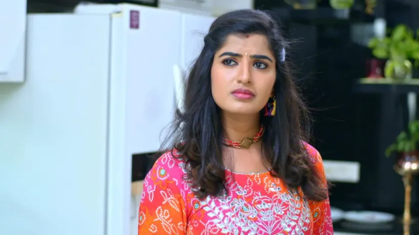 Hasini Mocks Vikram