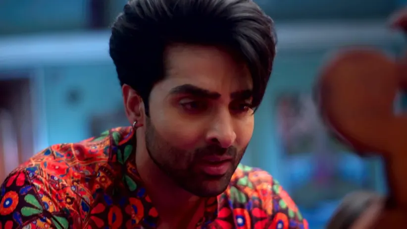 Mahi Tries to Make Jogi Smile | Teri Meri Ikk Jindri