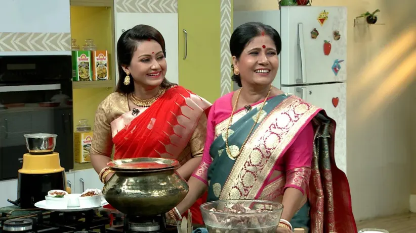 Mutton Handi and Dim'er Swasranga