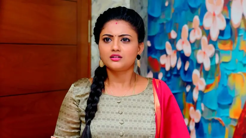 AJ Protects Bhanu from Getting Hurt | Hitler Gari Pellam