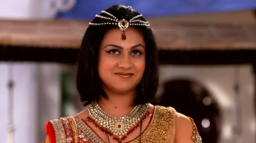 Maneesha Comes Close to Somendra