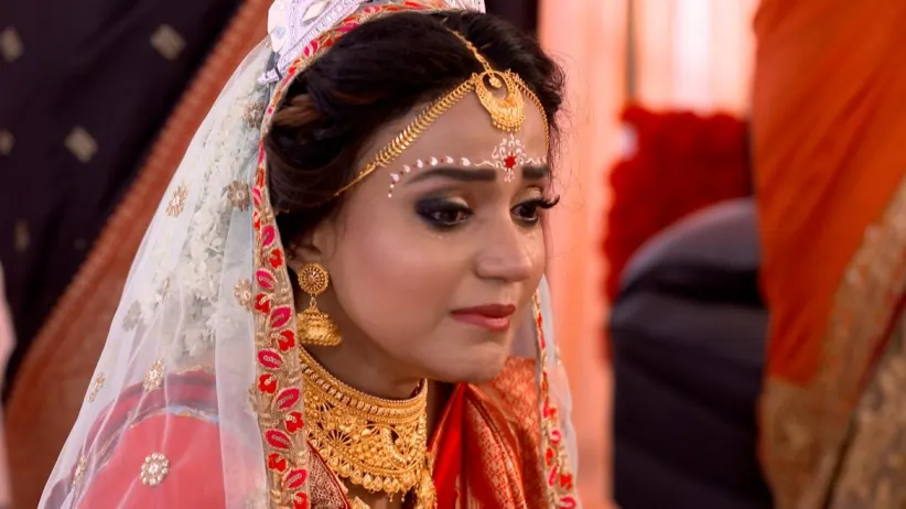 Urmi's 'Gaye Holud' Completes Successfully