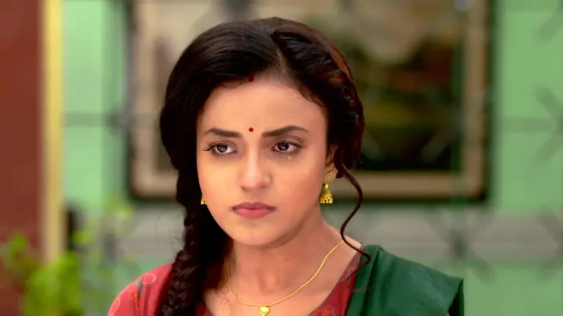 Shukla Eats after Urmi Has Her Meal
