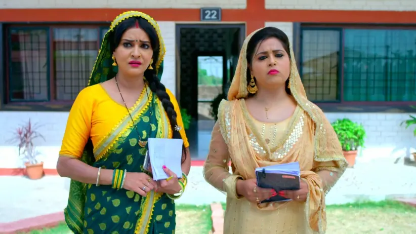 Chaka Chak Worries Mirza and Bachchan