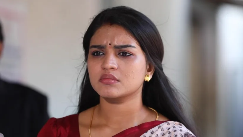 Akhila Gets Suspicious