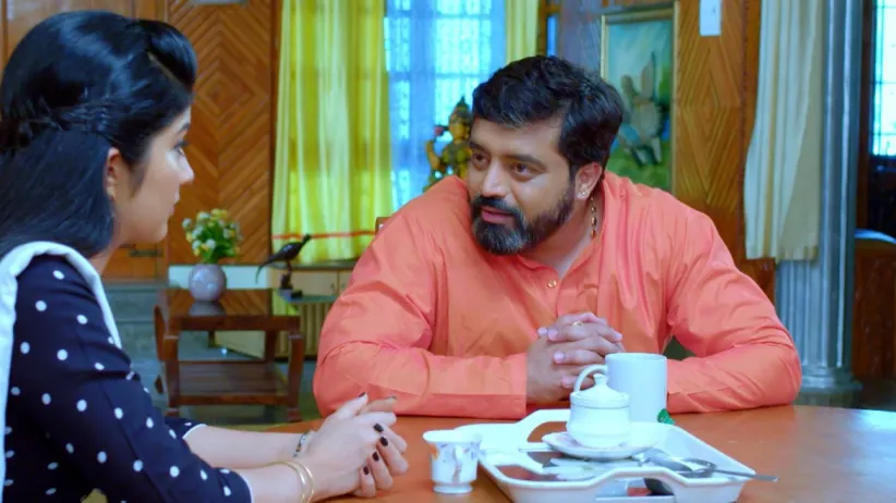 Meera Wonders About Prabhu Desai