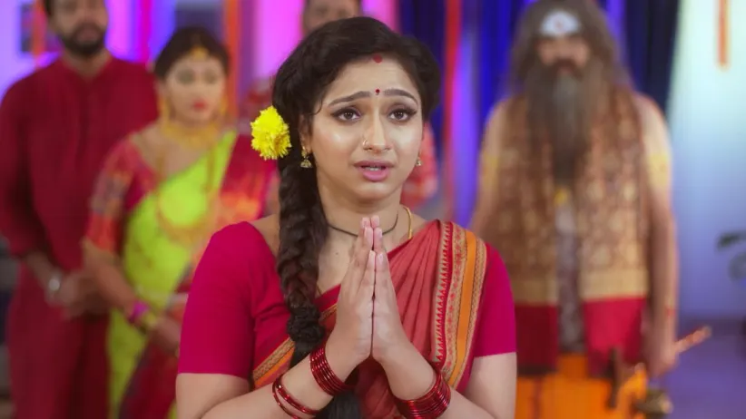 Trinayani Questions Parashuram