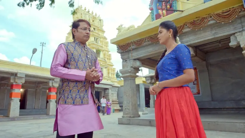 Raghu Accepts Aditya-Paarvathi's Love
