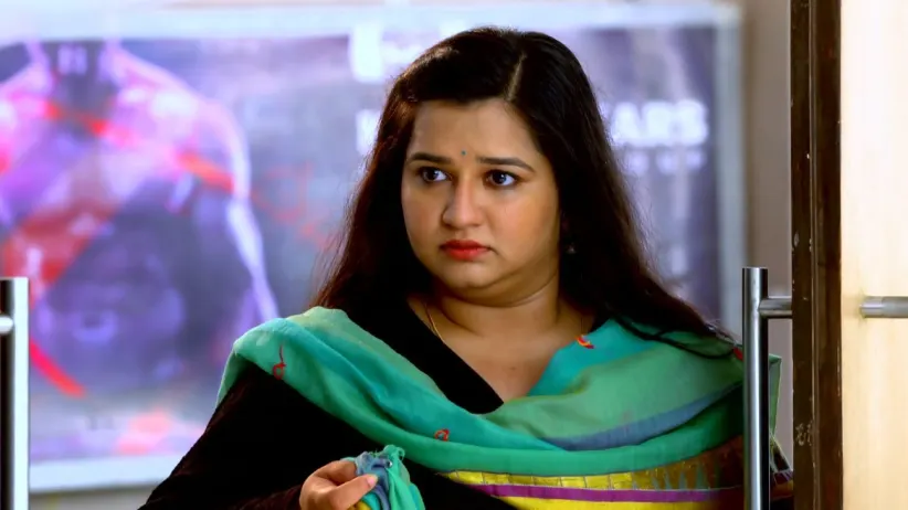 Sweetu Avoids Meeting Omkar in Office