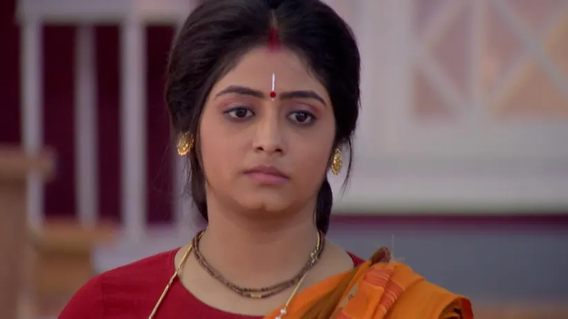 Radha Makes Alok Unconscious