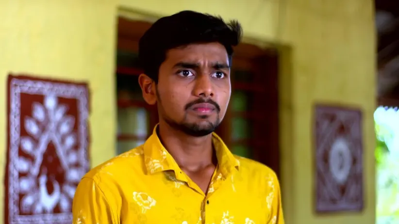 Aaji Argues with Mangal and Babu
