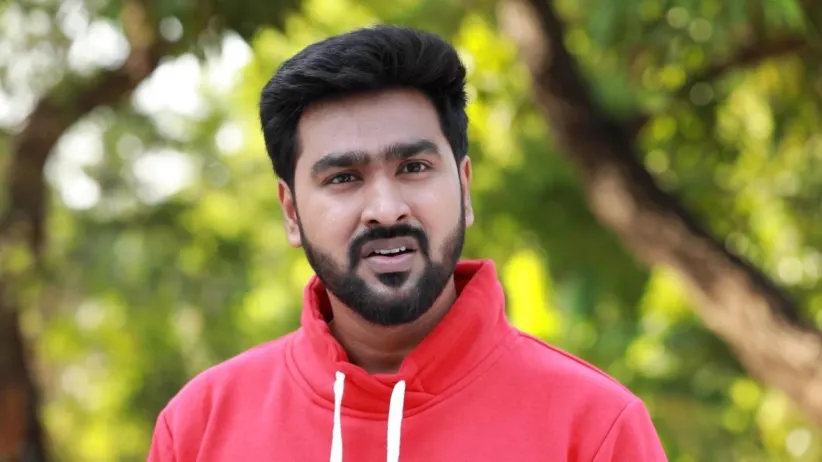 Thangamayil Helps Gurumurthy