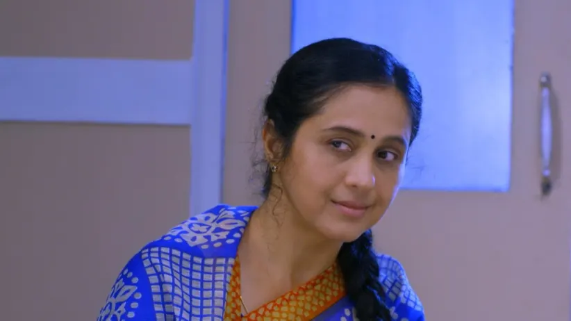 Lakshmi Tends to Hari Krishnan