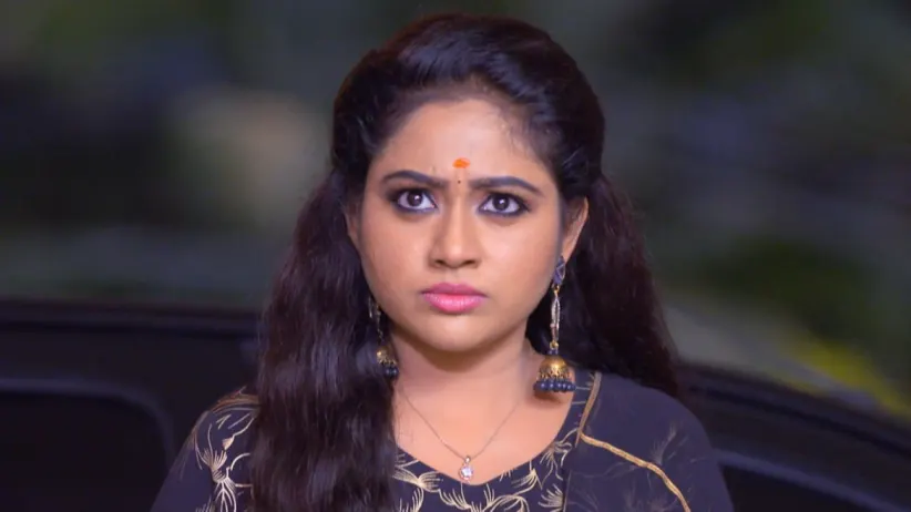 Chitra's Questions Leaves Thara Shocked