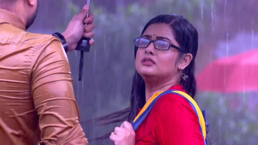 Alok and Kajol Face Each Other | Amader Ei Poth Jodi Na Shesh Hoy