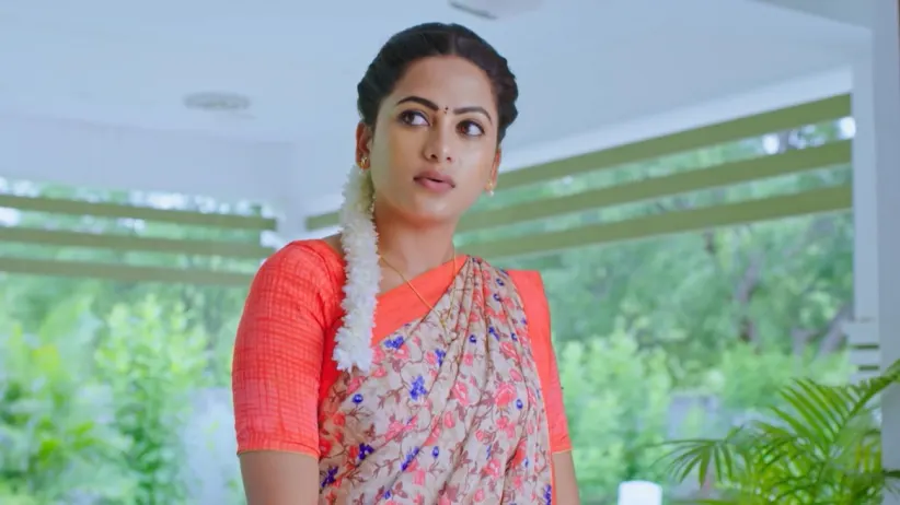 Shambhavi Slaps Saraswati
