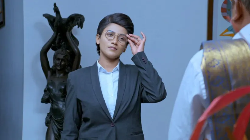 Basappa's Goon Hits Sathya