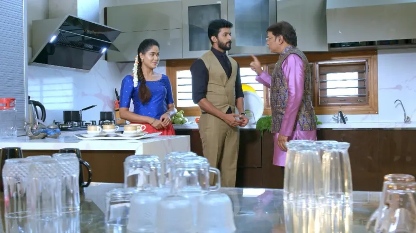 Raghu Plays a Prank on Aditya