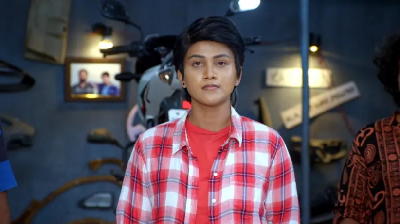 Janaki Becomes a Part of Divya's Lie