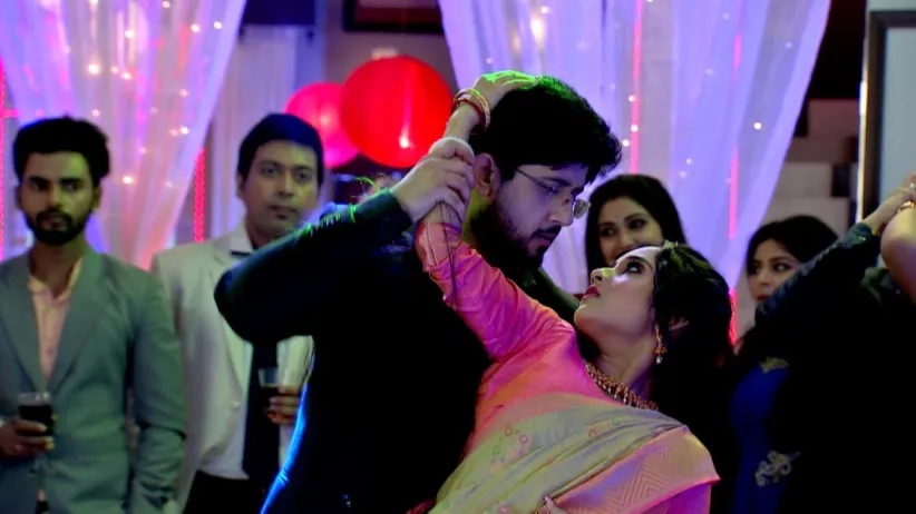 Sid and Mithai Dance Together