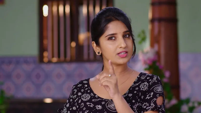 Abhi Chops off Nithya’s Hairs