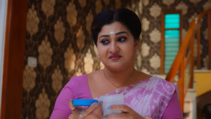 Vasundhara Argues with Abhi’s Brother