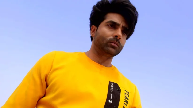 Mahi and Rupa Look for Jogi | Teri Meri Ikk Jindri