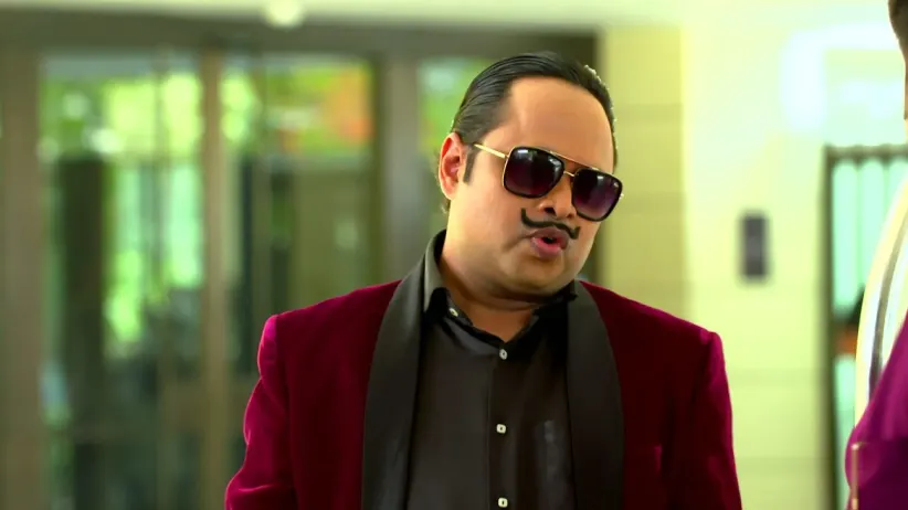 Haseena Stops Happu from Confessing the Truth
